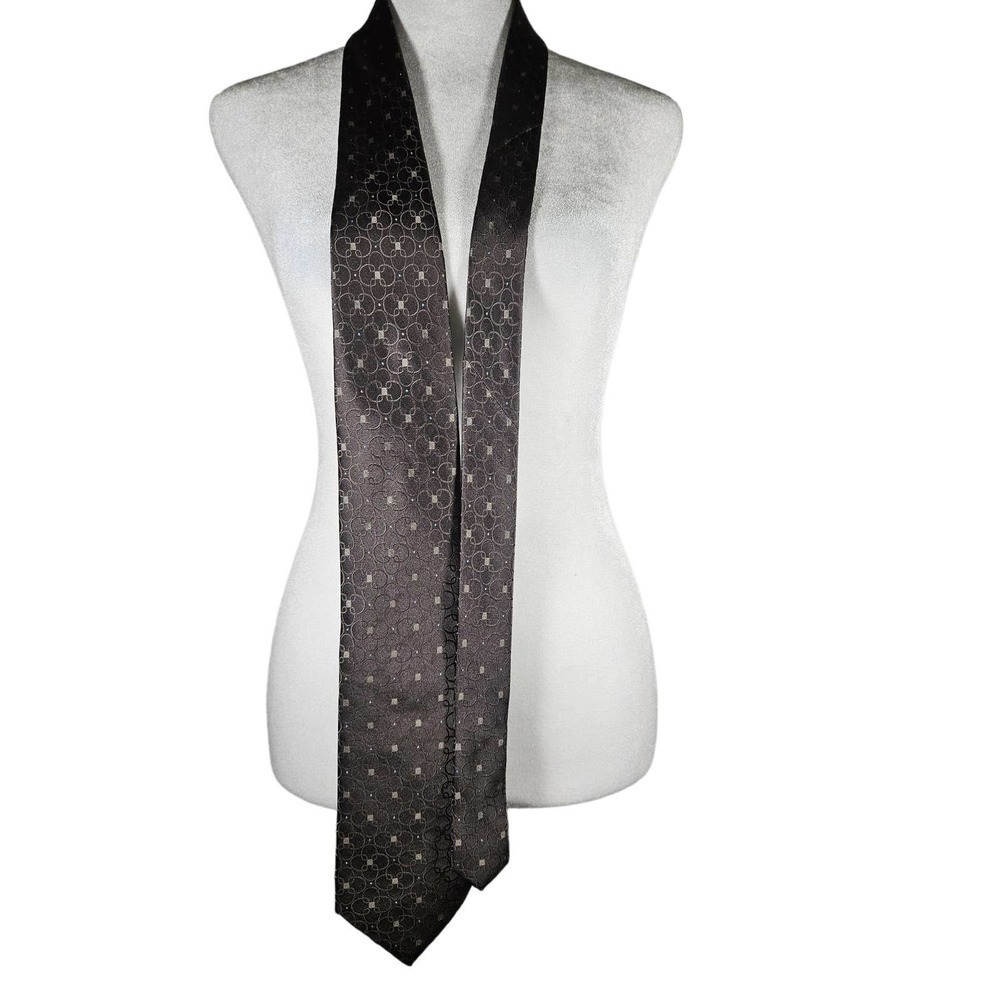 Calvin Klein Men's‎ Silk Necktie Gray and White Pattern 100% Silk